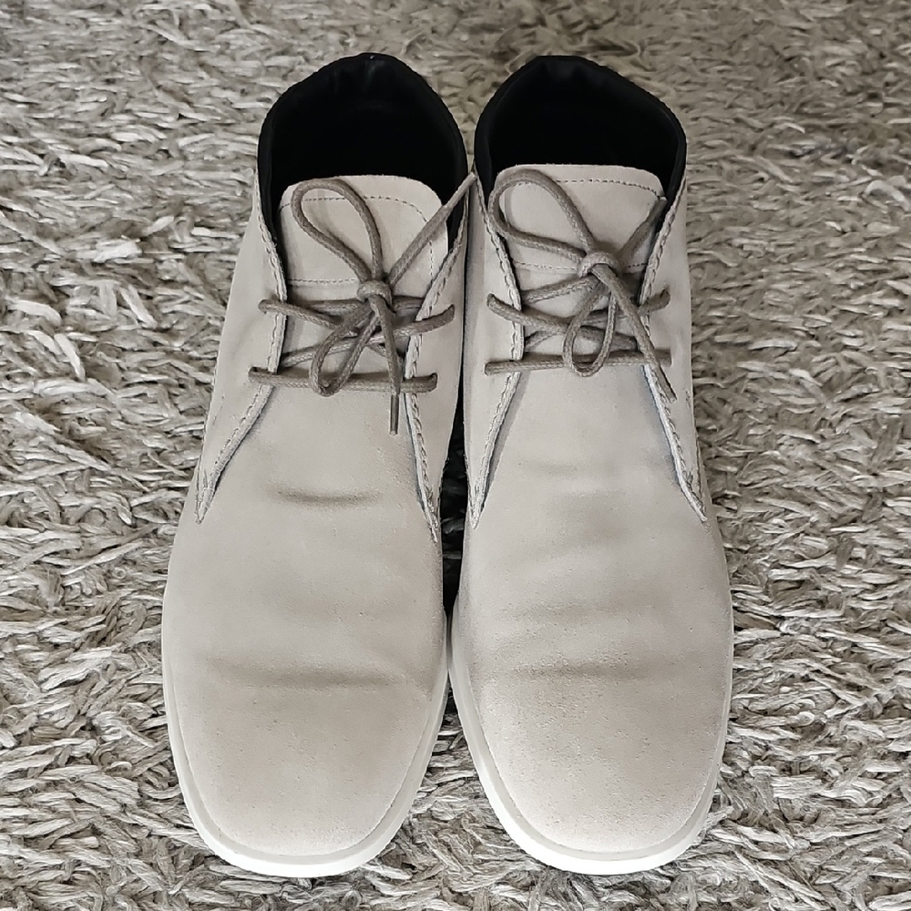 Tod's Gray Suede Chukka Boots